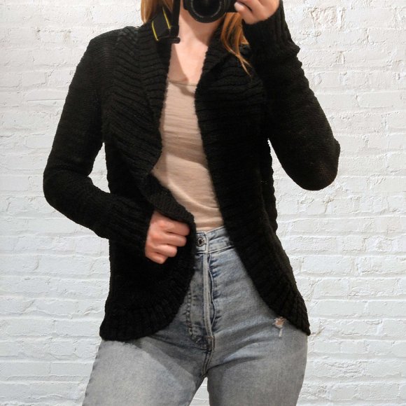 3/$15 🌺Element Black Knitted Cardigan - Picture 7 of 8